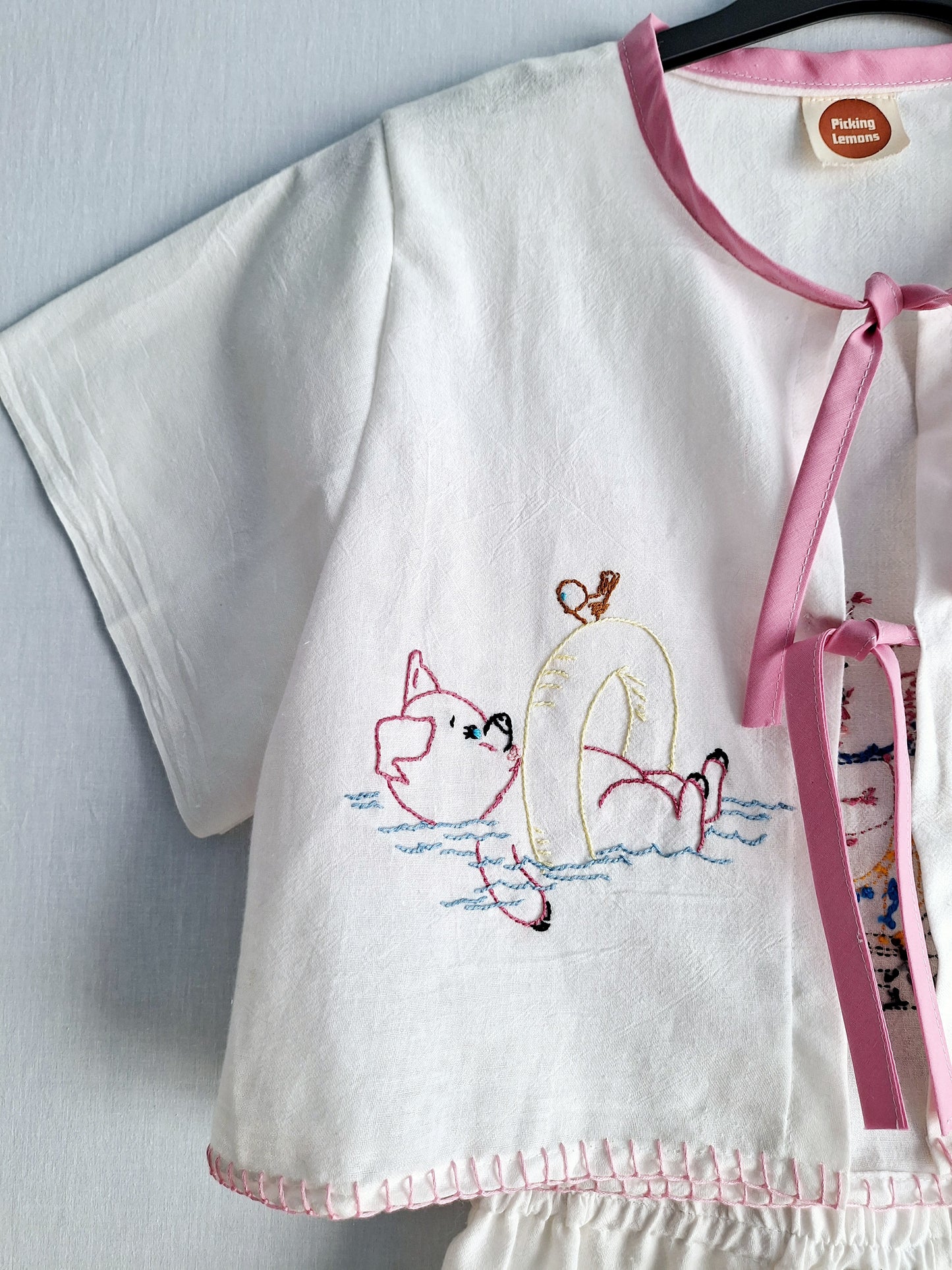 "PIGGY'S CHORES & FUN" 🩷🐷 TWO PIECES SET made with 7 vintage tea towels. FREE SHIPPPING!