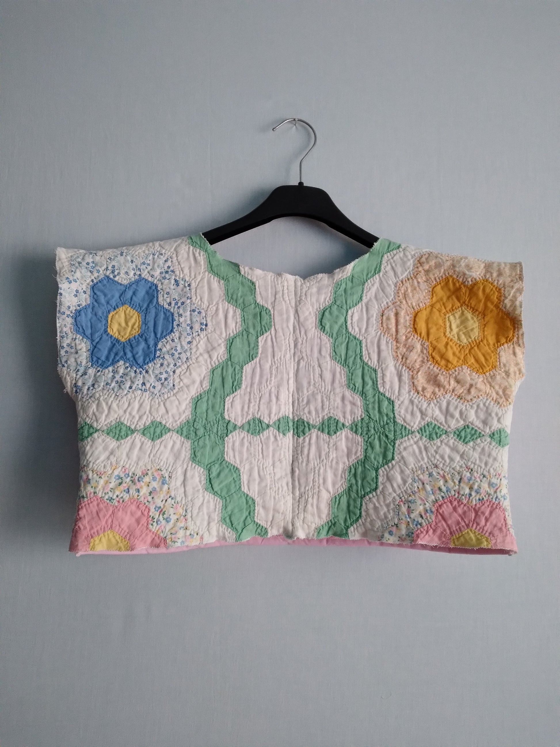 top hecho con retales de colcha vintage