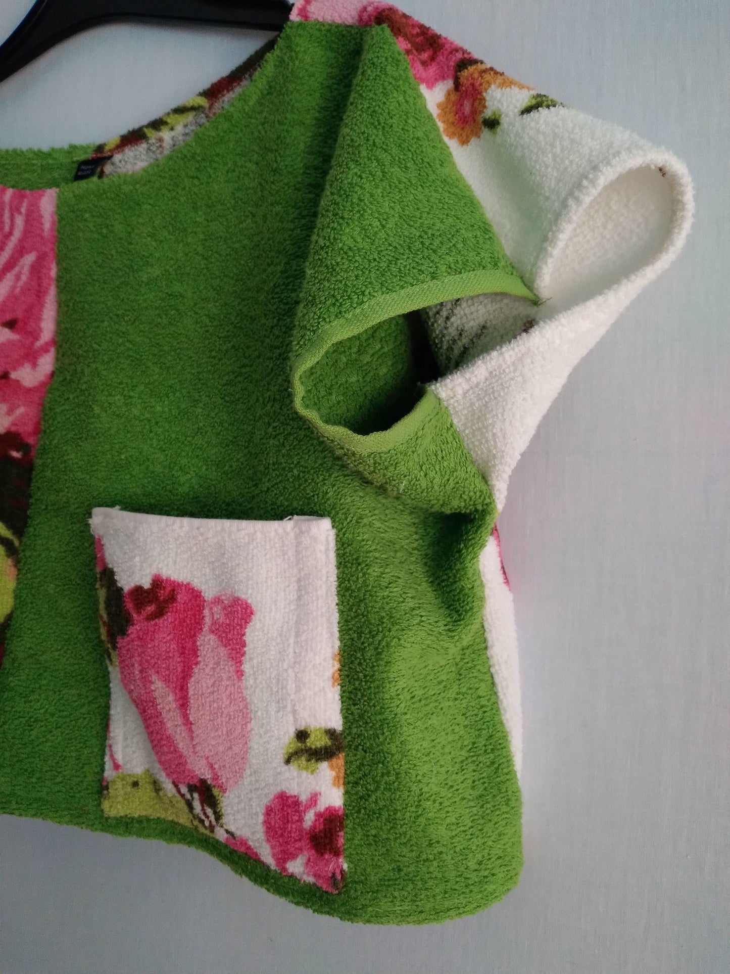 Roses and mantis vintage towel top