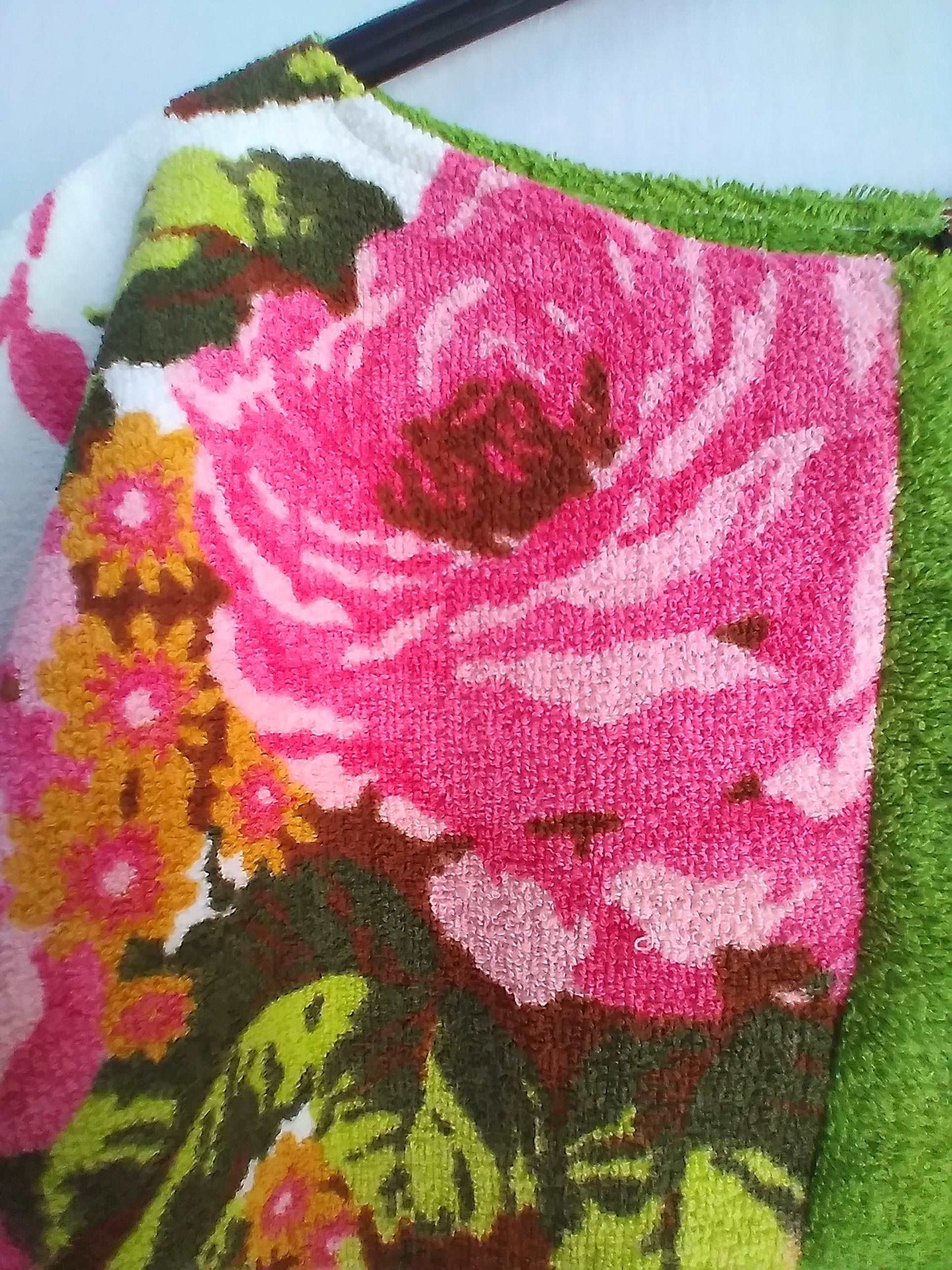 Roses and mantis vintage towel top