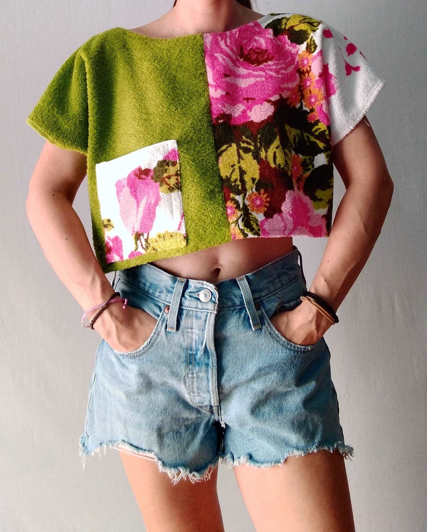 Roses and mantis vintage towel top