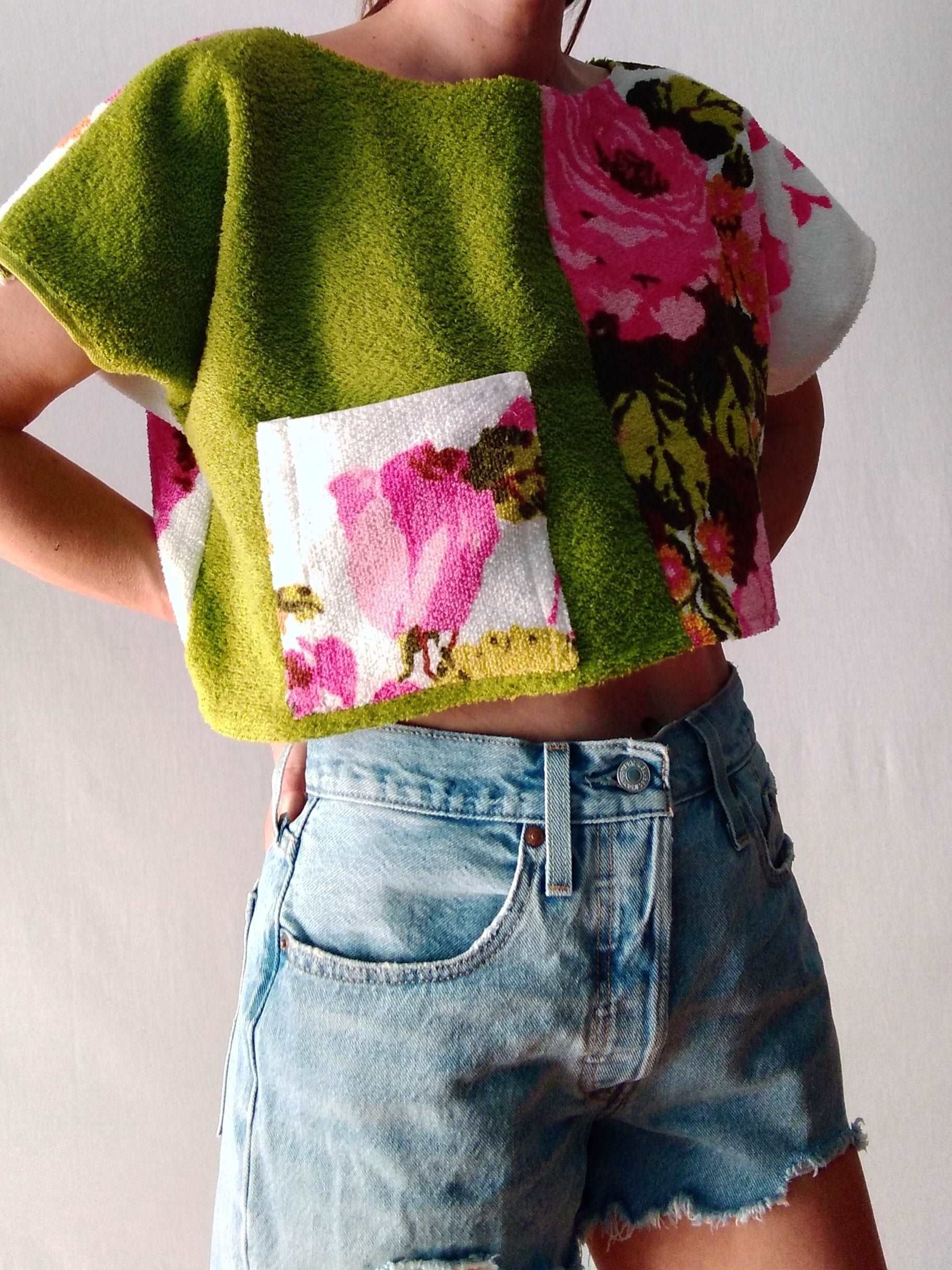 Roses and mantis vintage towel top