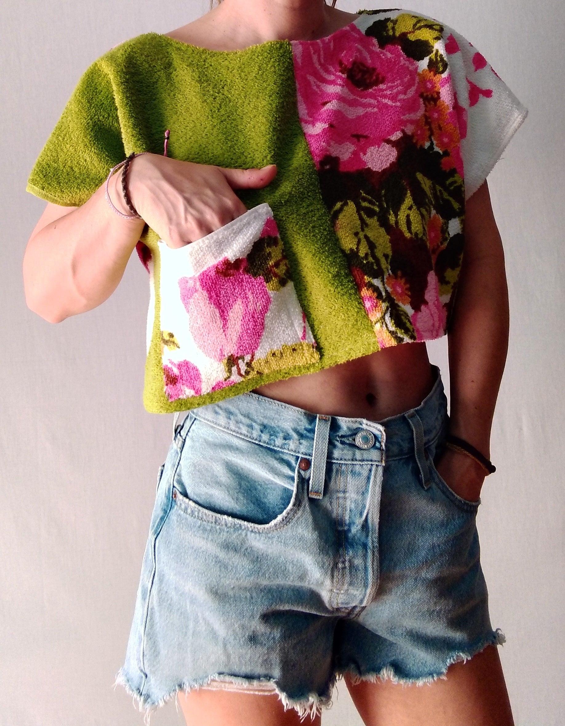 top hecho con retales de toallas vintage