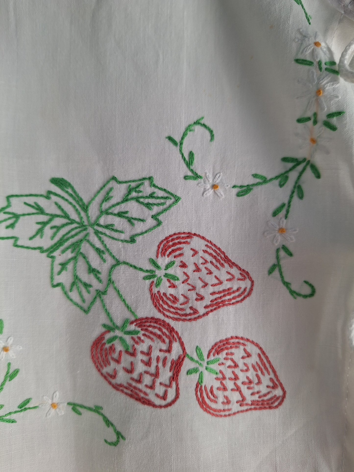 "STRAWBERRIES" TIES TOP 🍓 made with vintage tablecloth. FREE SHIPPING