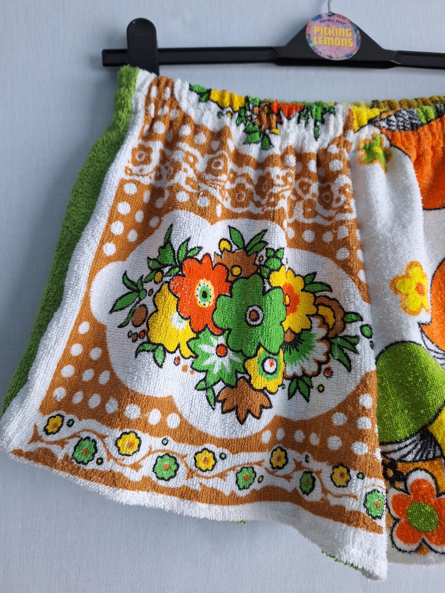 "SETAS & FLORES" SHORTS 🍄🌼 made with 3 vintage towels. FREE SHIPPING