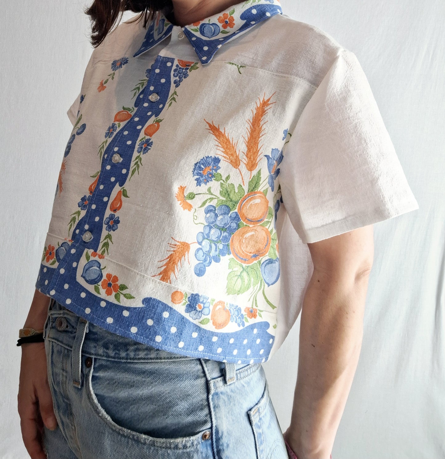 "PEACHES by STARTEX" 🍑 BUTTON UP SHIRT made with vintage tea towel. FREE SHIPPING