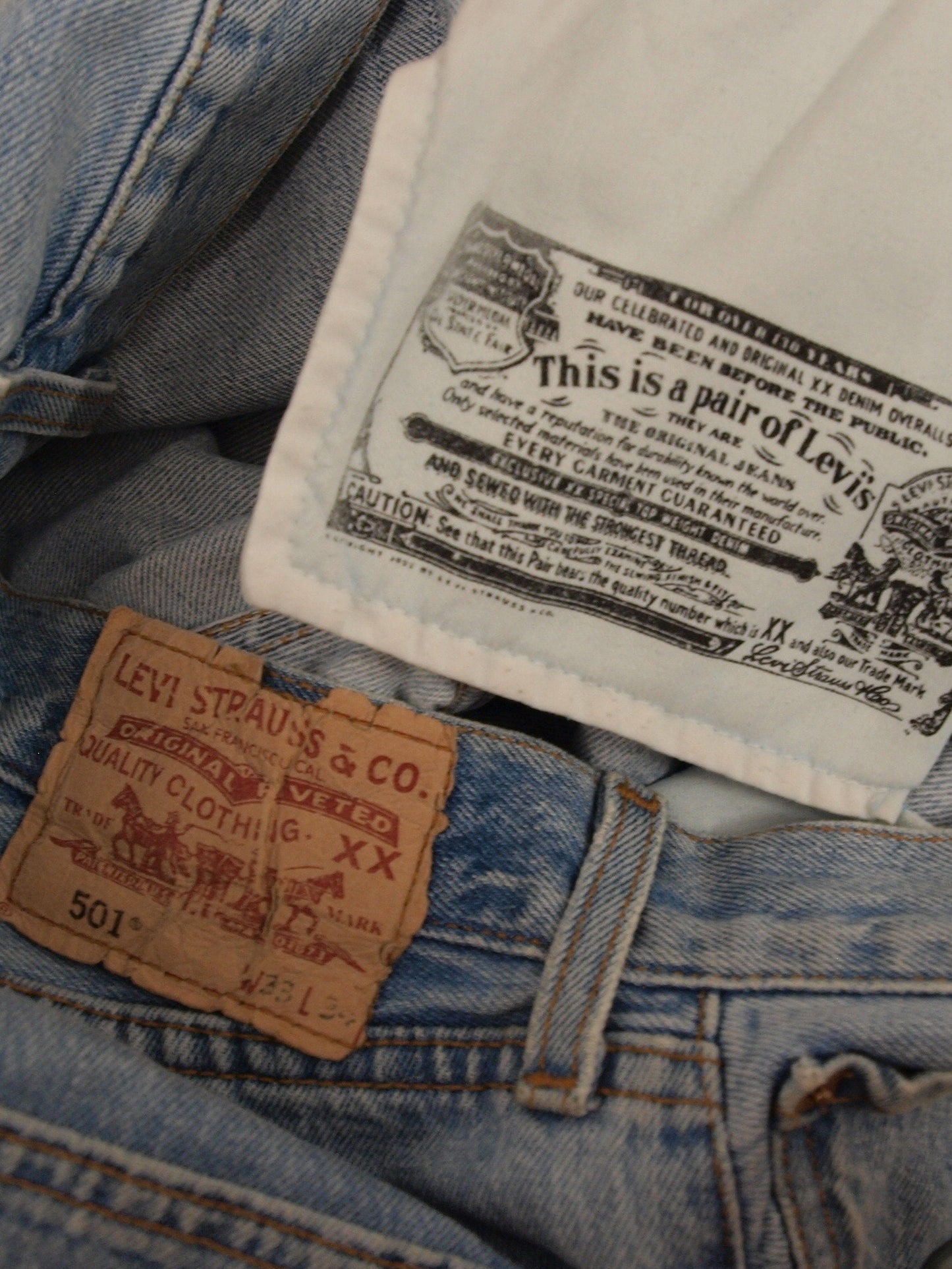 Vintage LEVIS 501 light blue wash PERFECT FADED W33L34